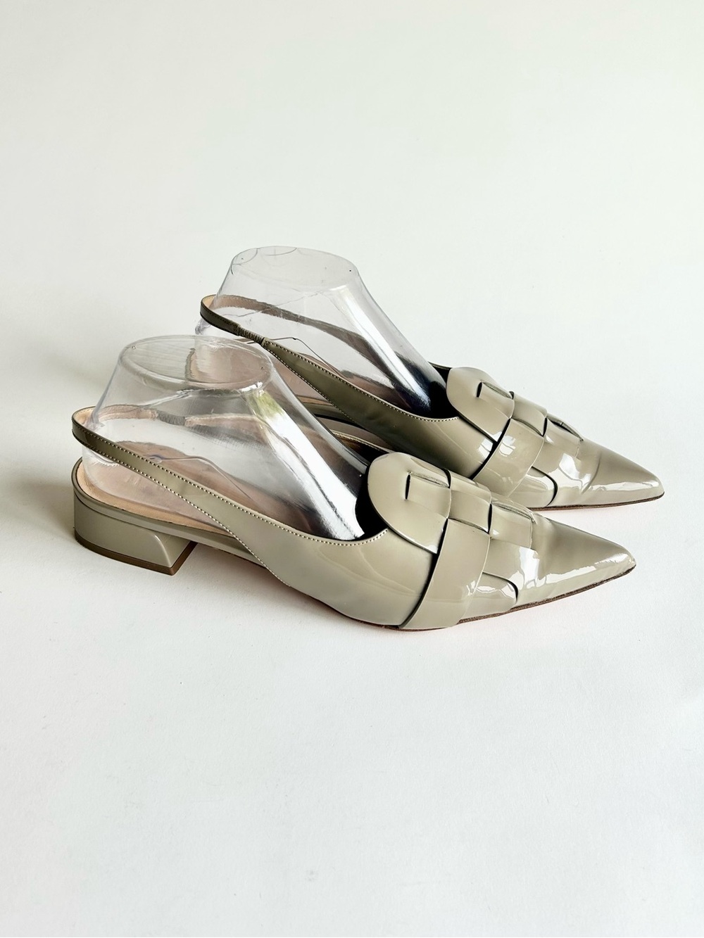 M. Gemi Cream Gray Patent Leather Weaving Point Toe Slingbacks size EUR42 US11.5